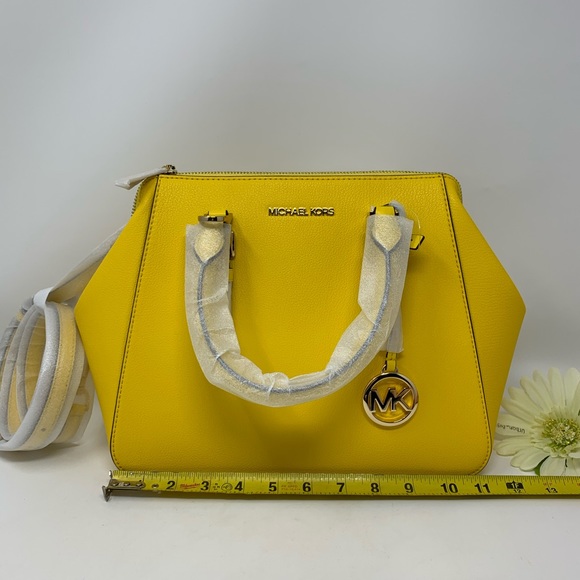 Michael Kors Charlotte Large Satchel - Picture 2 of 9